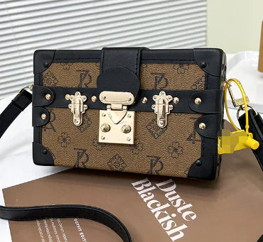 Trendy Women's Chain Crossbody Bag - 2020 Style